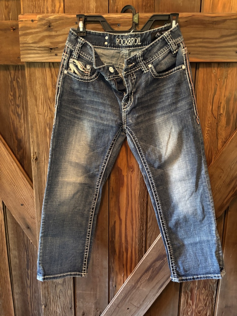 Rock & Roll Cowgirl Women's Faded Blue Cropped Jeans